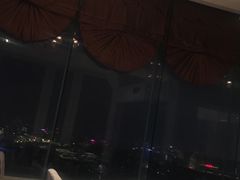 -荣誉国际酒店-云顶旋转餐厅