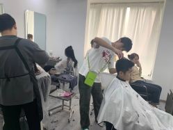 -LILI·HAIR SALON理理造型