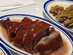 脆皮烧鹅腿-肥小福·烧鹅专门店(环宇荟店)