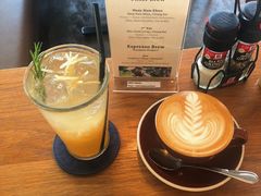 -ROAST coffee & eatery