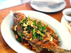 香茅烤鱼-Ruam Saep Yok Khok Som Tam