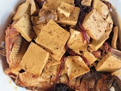 豆腐炖胖头鱼-望湖烤鱼