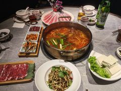 -野山舂·贵州现舂酸汤牛肉(民生路店)