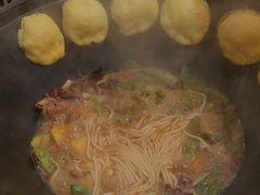 -哈尔滨烧烤·山河村铁锅炖(交大店)