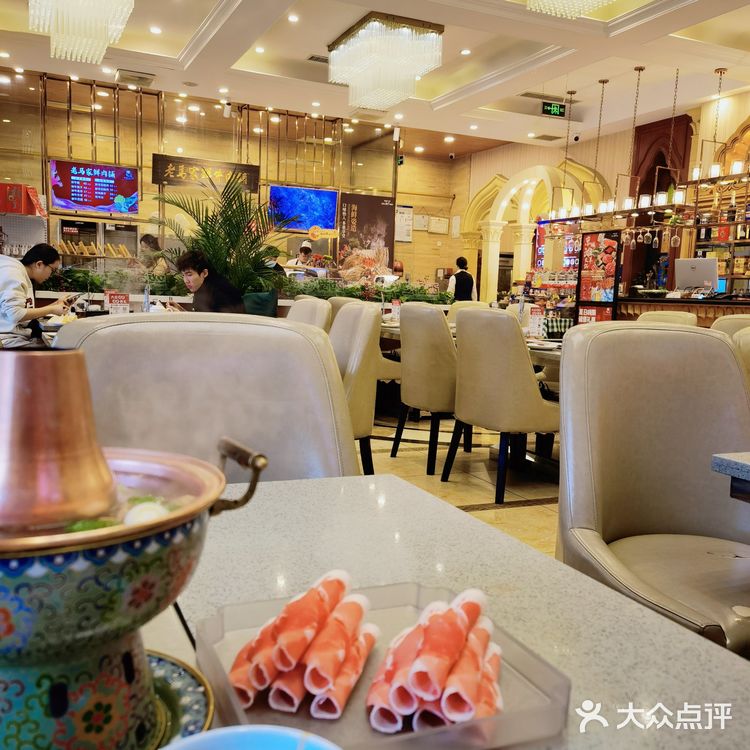 西部马华在双安开火锅店了