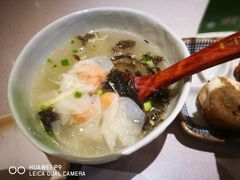 鱼籽鲜虾小馄饨-陈家生煎(世茂双子塔店)
