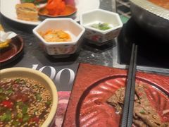 -牛YO寿喜烧·铁板烧和牛火锅自助(市府恒隆店)