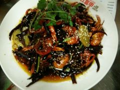 -红盔侠小龙虾(海宁银泰店)