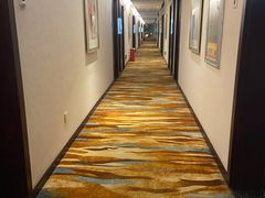 -昆明朗威酒店(昆明站火车站双桥夜市风情街店)