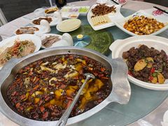 -大鸭梨烤鸭店(金顶街店)