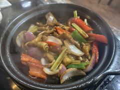 -大富蚝乌东哥饭店·石锅鱼杂·柠檬鸭(革新路店)