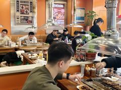 -哈尔滨小酒馆·鲜肉现穿自助烧烤(康新花园店)