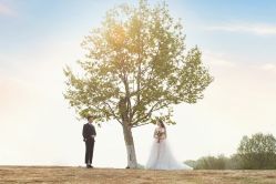 -雪中彩影婚纱摄影·微光艺术中心