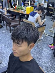 -藤野造型专业烫染接发