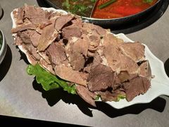 -伴山牛贵州黄牛肉火锅·苗疆非遗艺术餐厅(上海首店)