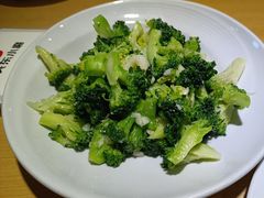 -关东小磨东北菜(上海长风大悦城店)