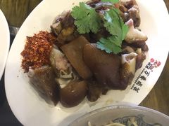 -老鼎万春卤菜(五代传承创始老店)