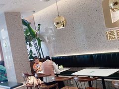 -德克士(亚中商城店)