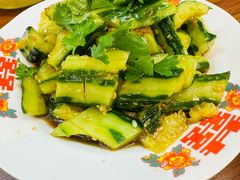 蒜泥拍黄瓜-谢记上海大排档(长寿路店)
