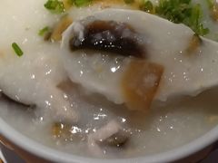 皮蛋瘦肉粥-避风塘·老港味餐厅(虹口龙之梦店)