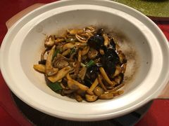 啫啫鲜菌煲-禧和源养生素食茶馆