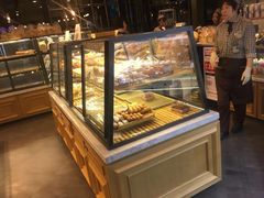 面包甜点陈列柜-多乐之日(和平伊势丹店)