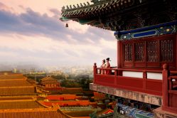 -雪中彩影婚纱摄影·微光艺术中心