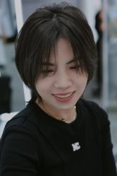 -十六番发型师事务所