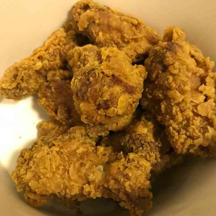 打分    /人 从小吃到大的麦辣鸡,偶尔吃吃还是很喜欢