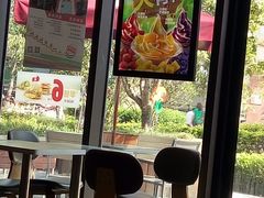 靠窗位-汉堡王(上海凌云壹街坊店)
