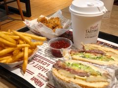 -The Habit Burger Grill 哈比特汉堡(复兴soho店)