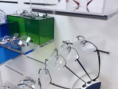 -优视觉视光中心•青少年近视防控(新世界中心写字楼店)