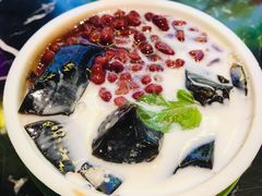 红豆椰汁龟苓膏-西关味(大卫城店)