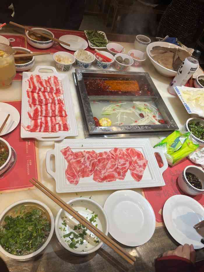码头故事火锅(温州店)-"[薄荷]环境:位置很多,有一层和二层,.