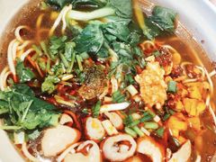-爆炸头阿姨小四川正宗川味小吃(无任何分店)