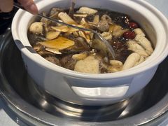 竹荪鸽子锅底-名善山珍·野生菌汤锅(文殊院店)