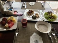 -三亚湾海居铂尔曼度假酒店