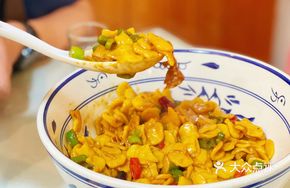 Double Pepper Fried Intestines with Noodles