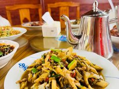 -芦茨金富饭庄·25年老字号·专做稻草鸡