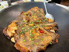 锅烧深海碟鱼头-大份-开海·红岛海鲜虾水饺(石老人店)