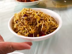 抄豆芽-丝路盛宴美食城