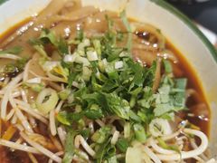 -拈签一笑黄牛肉辣卤串串