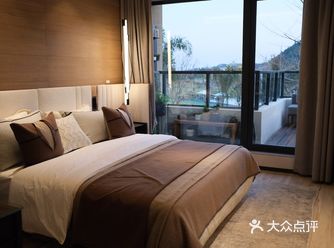 看房   是春节期间的最大消遣 春木源小镇卖的都是小