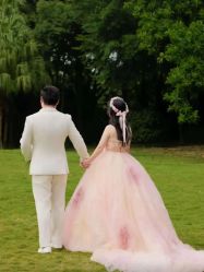 -挪娅婚纱摄影皇家会所