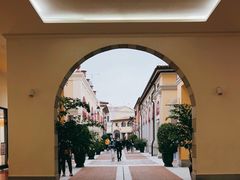 -佛罗伦萨小镇广佛名品奥特莱斯(疏港路店)