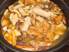 -一朵菌·野生菌探索家火锅(南亚店)