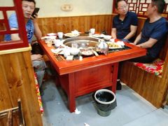 包厢-袁小二大东北铁锅炖(吉祥村总部)