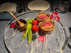 惠灵顿牛排-弦月窗LUNETTE BY AMANDA(复兴路店)