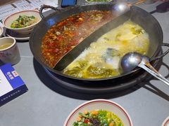-吃城都·鱼蛙火锅(西玉龙街店)