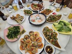 -覃记海鲜美食餐厅